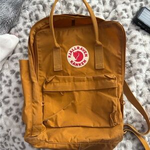 Kånken Orange/yellow Backpack